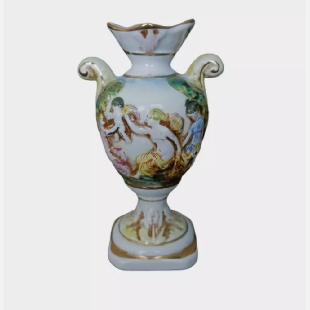 R.CAPODIMONTE 7” Vase Italy Gold Accent Angels Cherubs, Flower & Trees Vintage